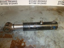 Centre mowing cylinder hydraulic lift ram X Hayter T424 mower ...... £60+VAT
