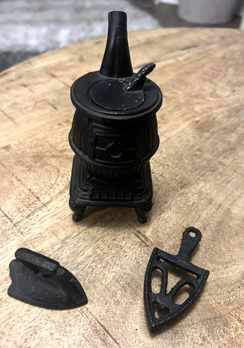 Vintage cast iron miniature - vintage,