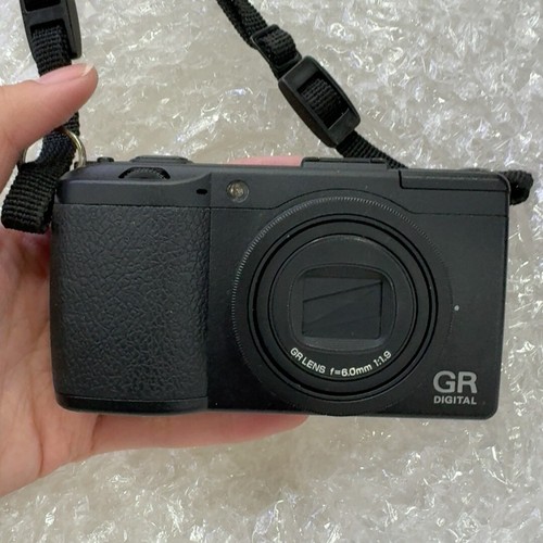 Ricoh digital iii - gr,
