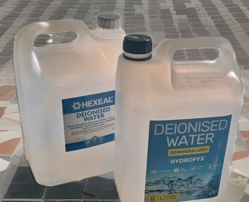 Plastic jerry cans - 5l,