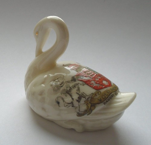 Arcadian crested china swan - ,
