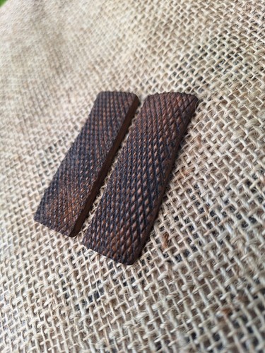 Beech wood grips - ,