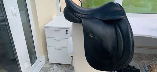 Jeffrys saddle med - 17, wide