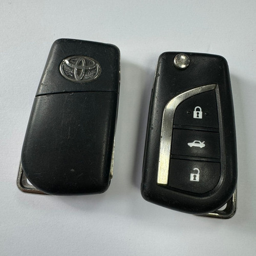 Genuine toyota button - genuine, 3