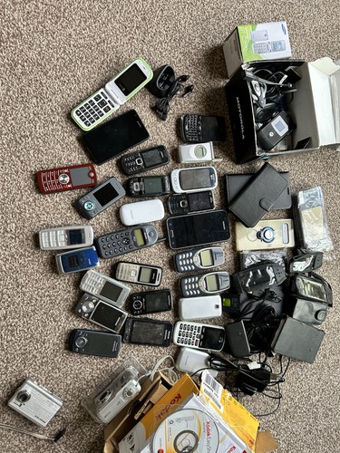 Job lot mixed mobile phones - job,