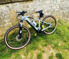 Cube Reaction Hybrid Performance 625 (2023 model) Medium Frame with dropper seat