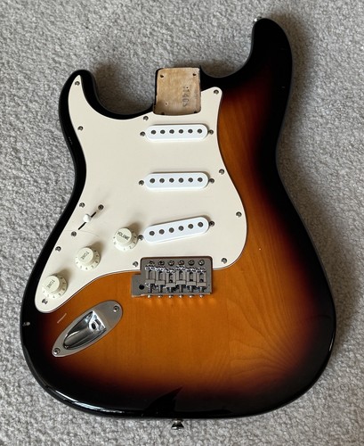 2014 lefty squier stratocaster - 2014,