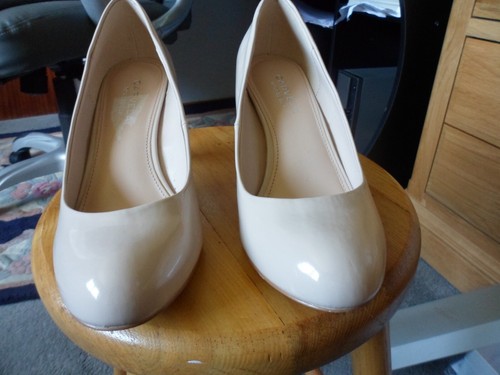 Ladies carvela shoes small - shoes;,