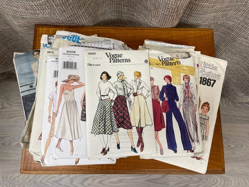 Bundle vintage vogue sewing - of,