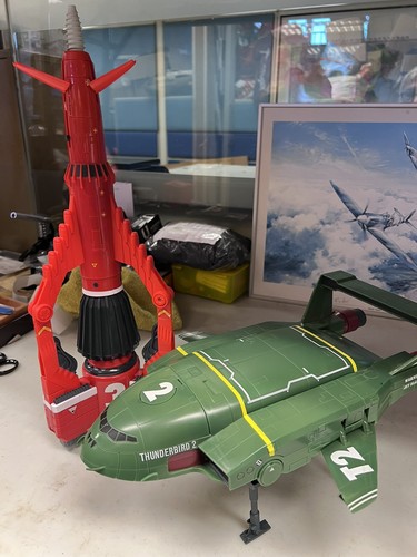 Thunderbirds are supersize - are,
