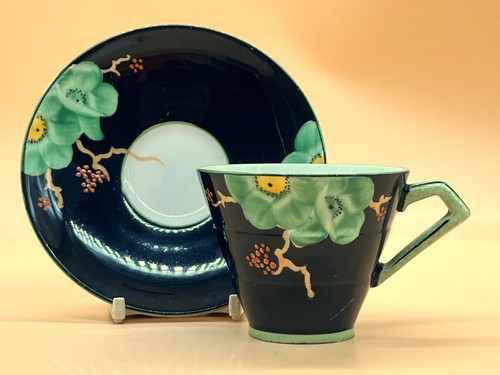 Art deco paragon hand - hand, painted