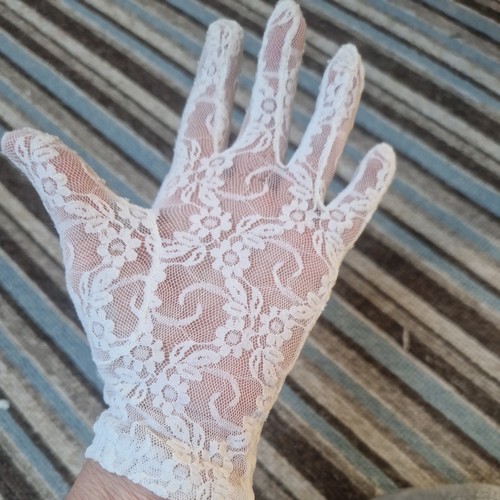 Lace gloves pair vintage - vintage, slim