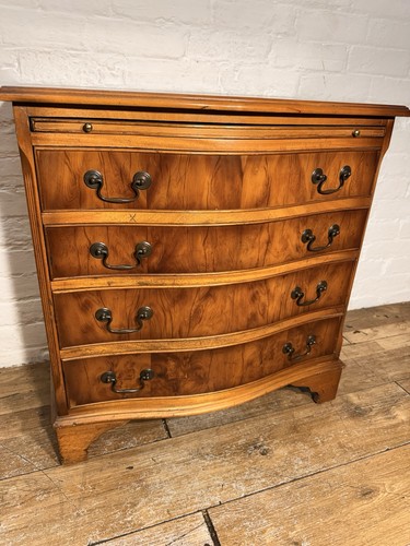 Yew wood chest drawers - ,