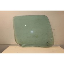 RIGHT FRONT DOOR GLASS