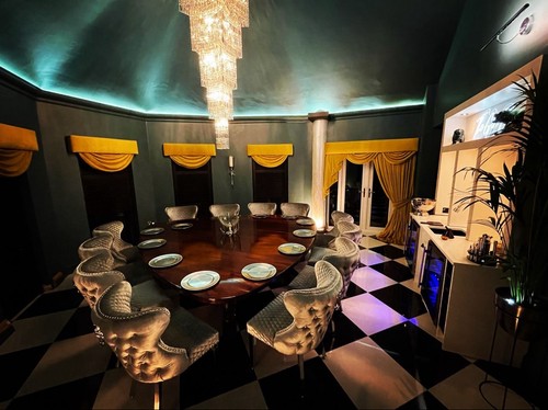 Seater very large dining - seater,