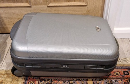 Samsonite hard shell suitcase - hard,