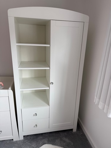 White mamas and papas nursery - mamas,