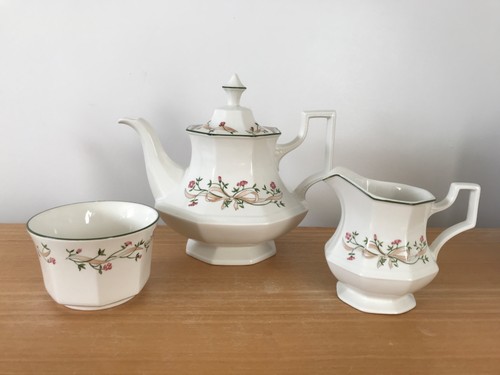 Eternal beau teapot - beau,