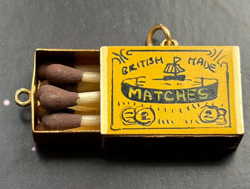 9ct gold charm - charm, matchbox