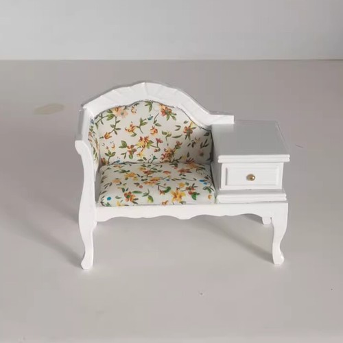 Scale dolls house - dolls,
