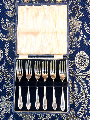 Vintage cake forks set epns - 6,