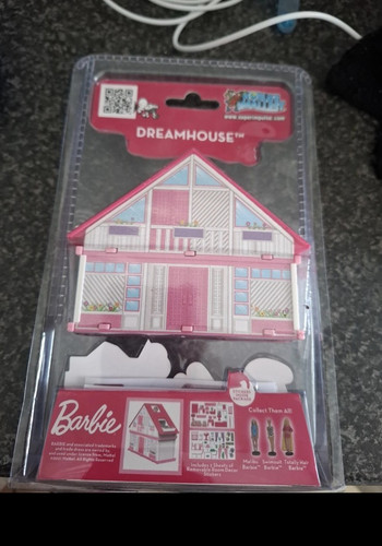Barbie dreamhouse doll house - barbie,