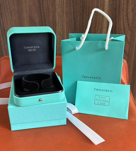 Tiffany packaging leather - tiffany,