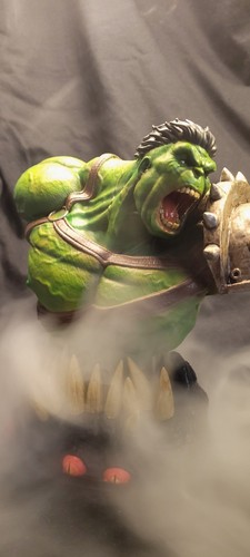 Incredible hulk bust hand - incredible,