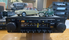 1970,s car radio  philips 884