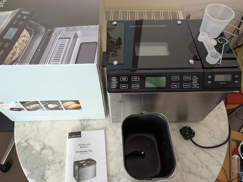 Lakeland breadmaker plus boxed - lakeland,