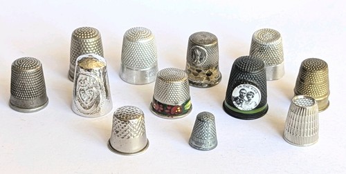 Vintage metal thimbles - metal,