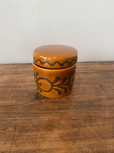 Rare jar honey pot - rare,