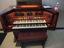 Lowrey MX-2 Electric Organ