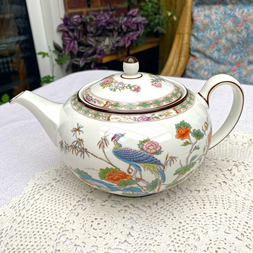 Wedgwood kutani crane bone - crane,