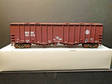 Walthers HO Scale 50' Airslide Covered Hopper - BNSF Livery