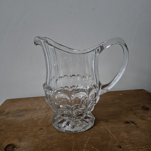 Vintage pressed glass pouring - pressed,