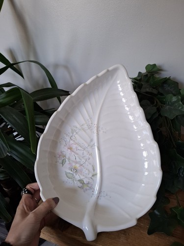 Ceramic large leaf vintage