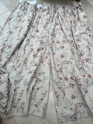 Pair floral tapestry style - pair,