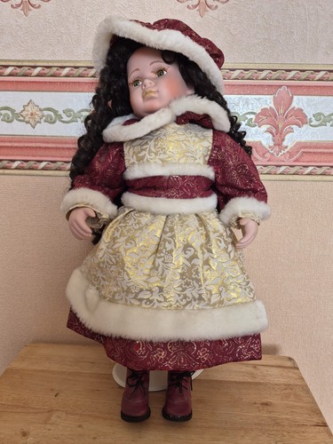 Vintage victorian dressed - 20",