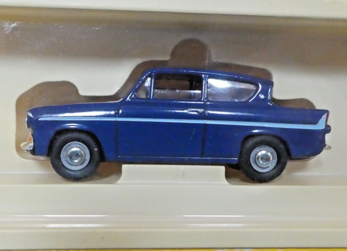 Ford anglia 105 blue - , e