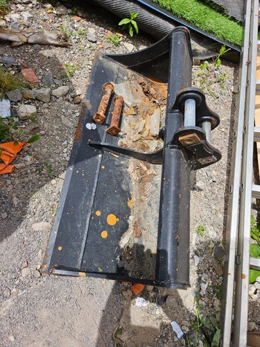Rhinox grading ditching - 36",