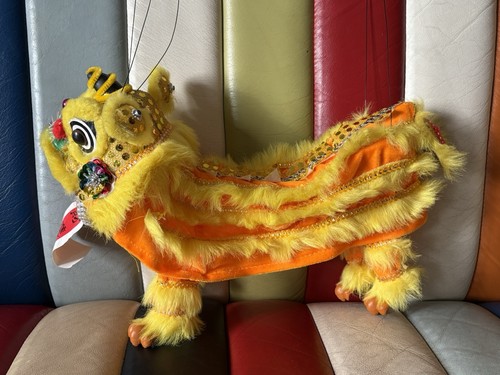 Chinese traditional lions - -,