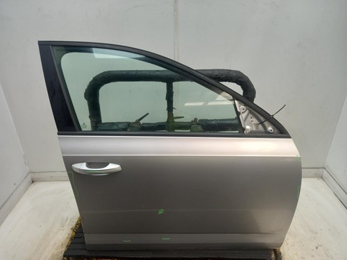 Skoda octavia right front - front, door