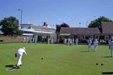 GOLF PUTTING & BOWLING GREEN