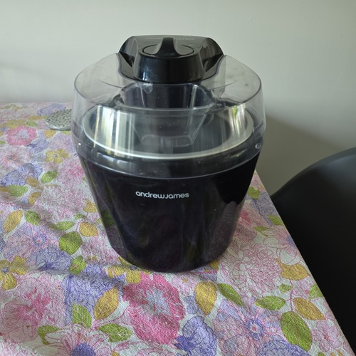 Ice cream maker - cream, gelato