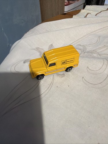 Corgi juniors style land rover - corgi,