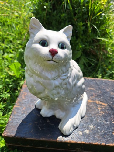 Vintage beswick large - large, white
