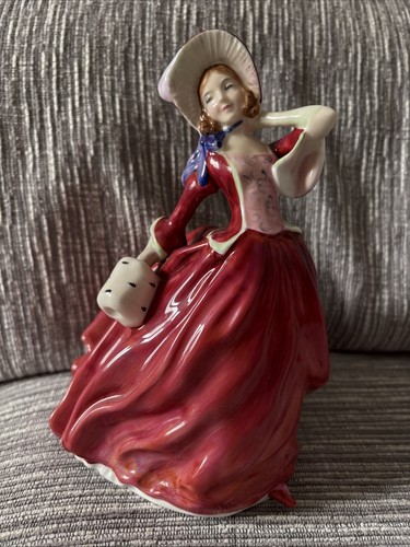 Royal doulton 1934 figurine - 1934,