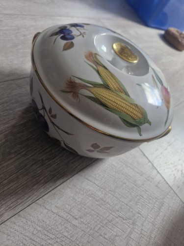 Royal worcester evesham gold - evesham,