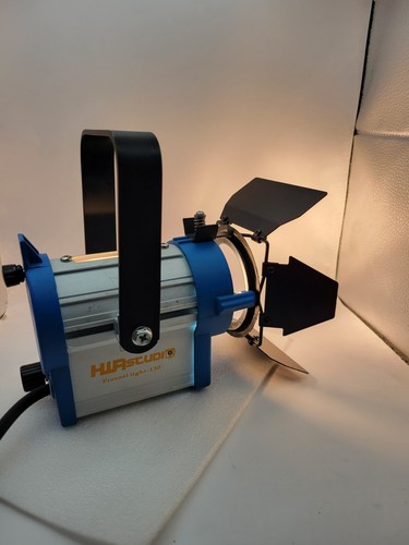 Hia studio fresnel light - hia,